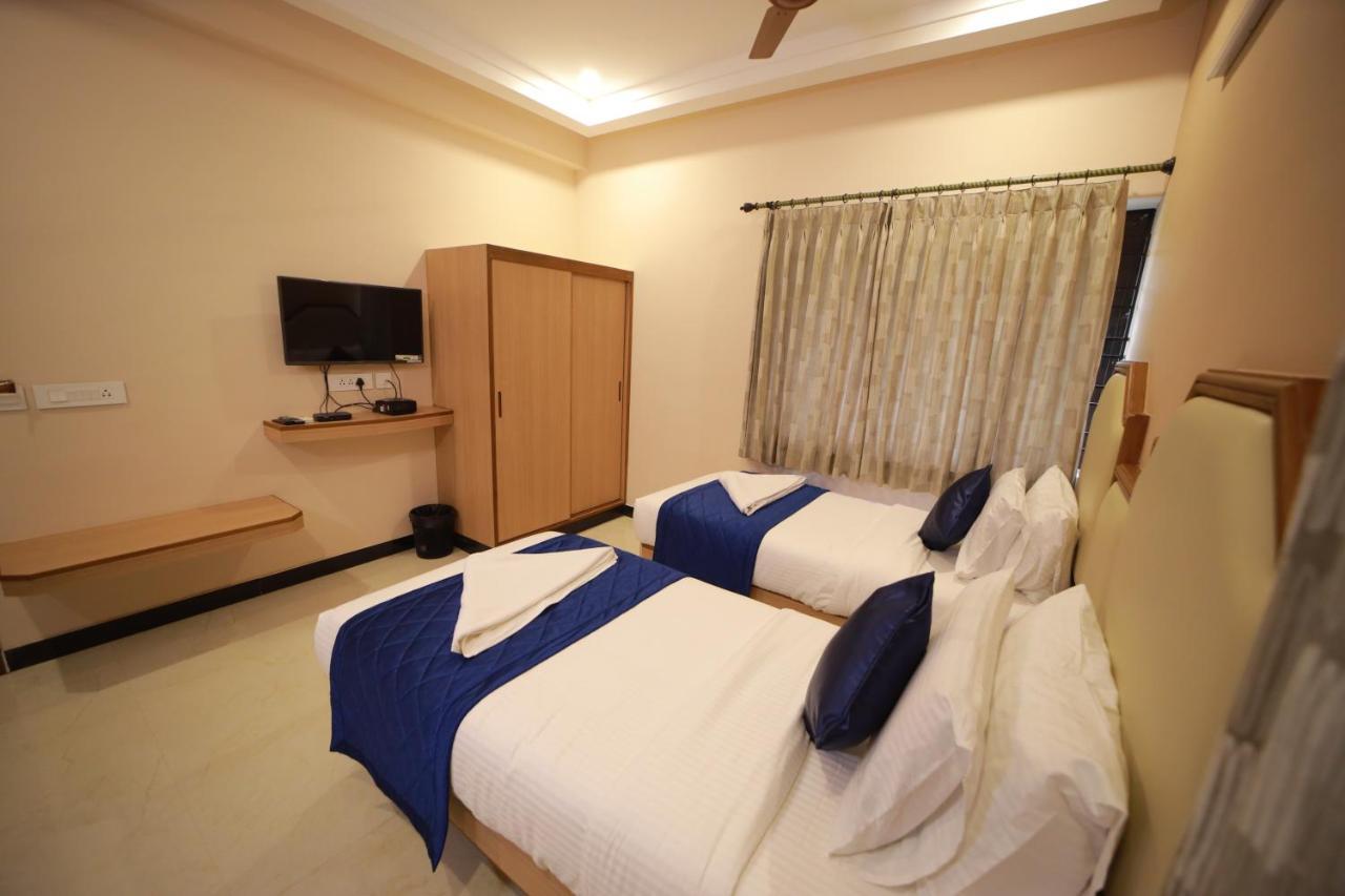 Majestic Hotel Madurai Bagian luar foto