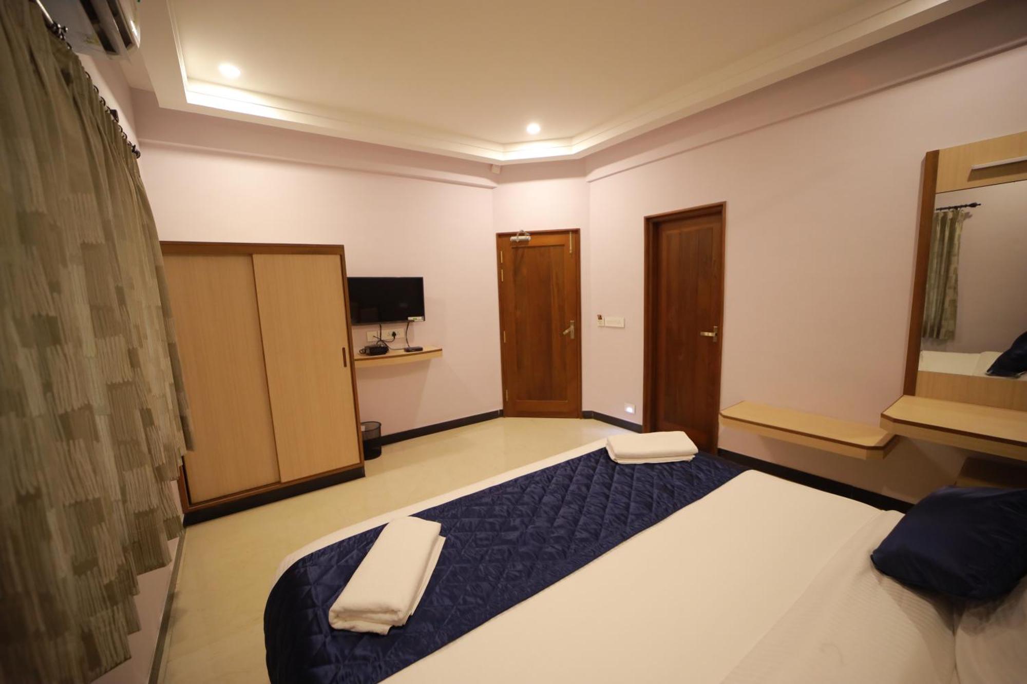 Majestic Hotel Madurai Bagian luar foto
