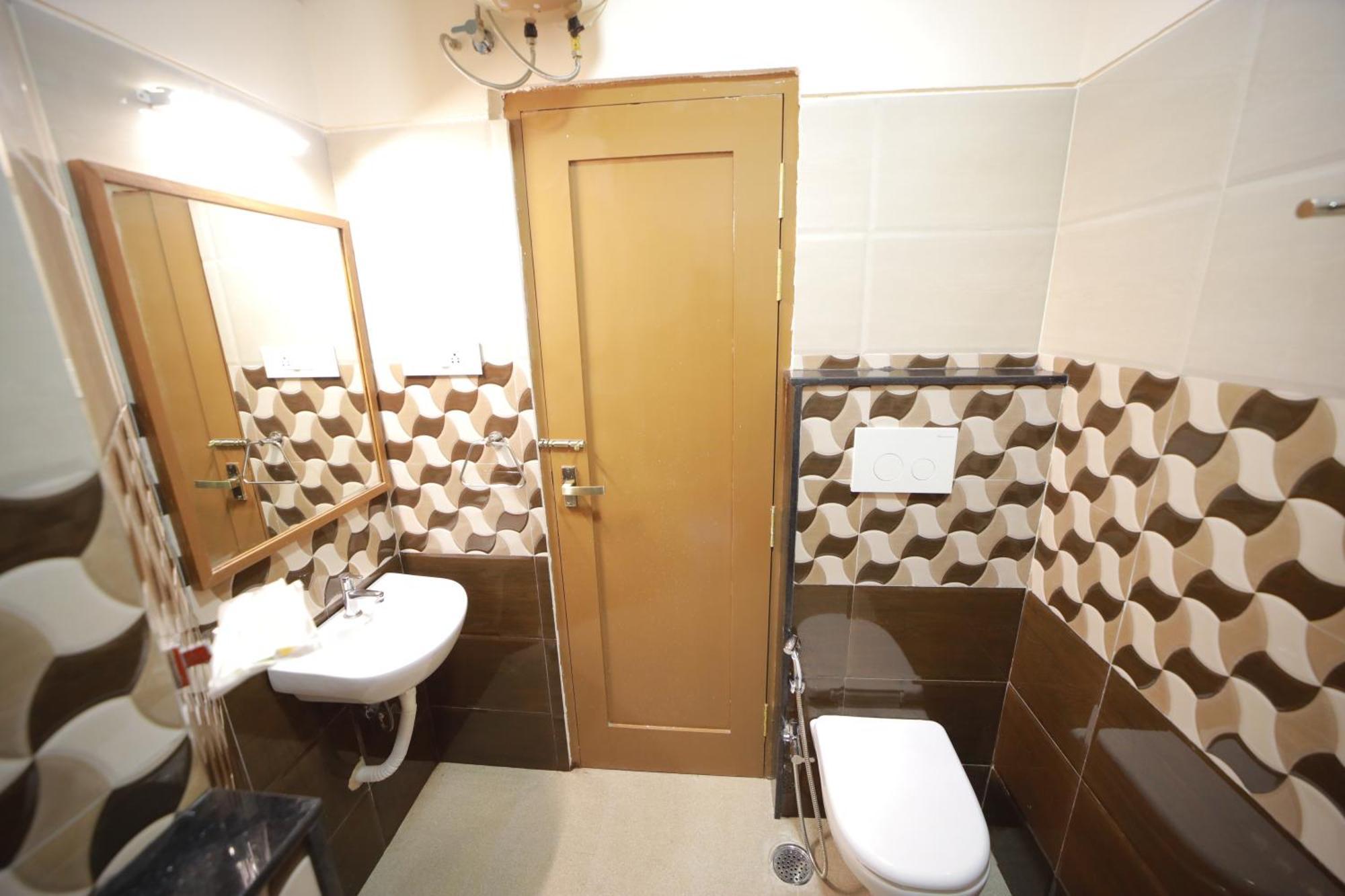 Majestic Hotel Madurai Bagian luar foto