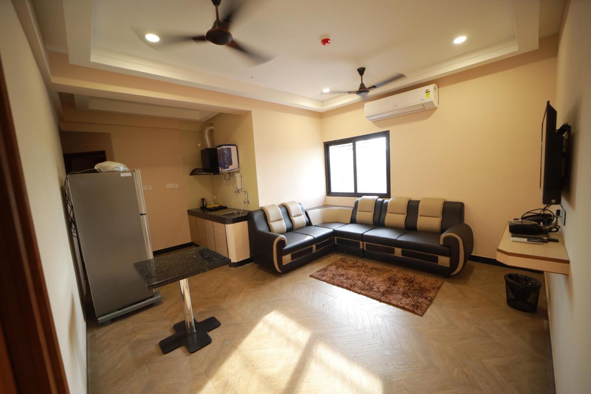 Majestic Hotel Madurai Bagian luar foto